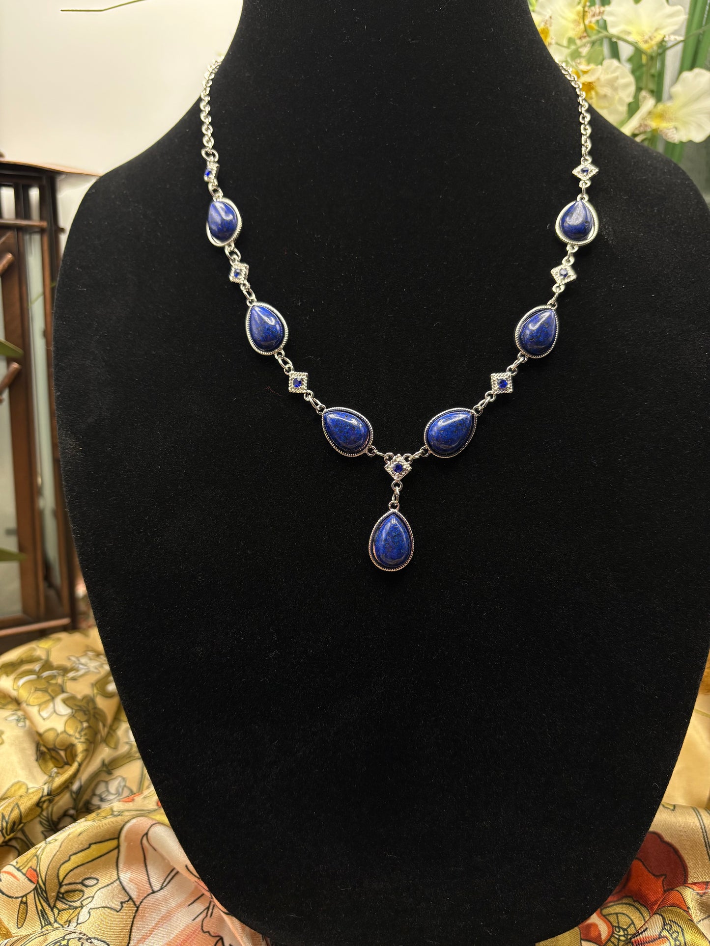 Lapis Lazuli, Green Austrian Crystal Necklace in Silvertone